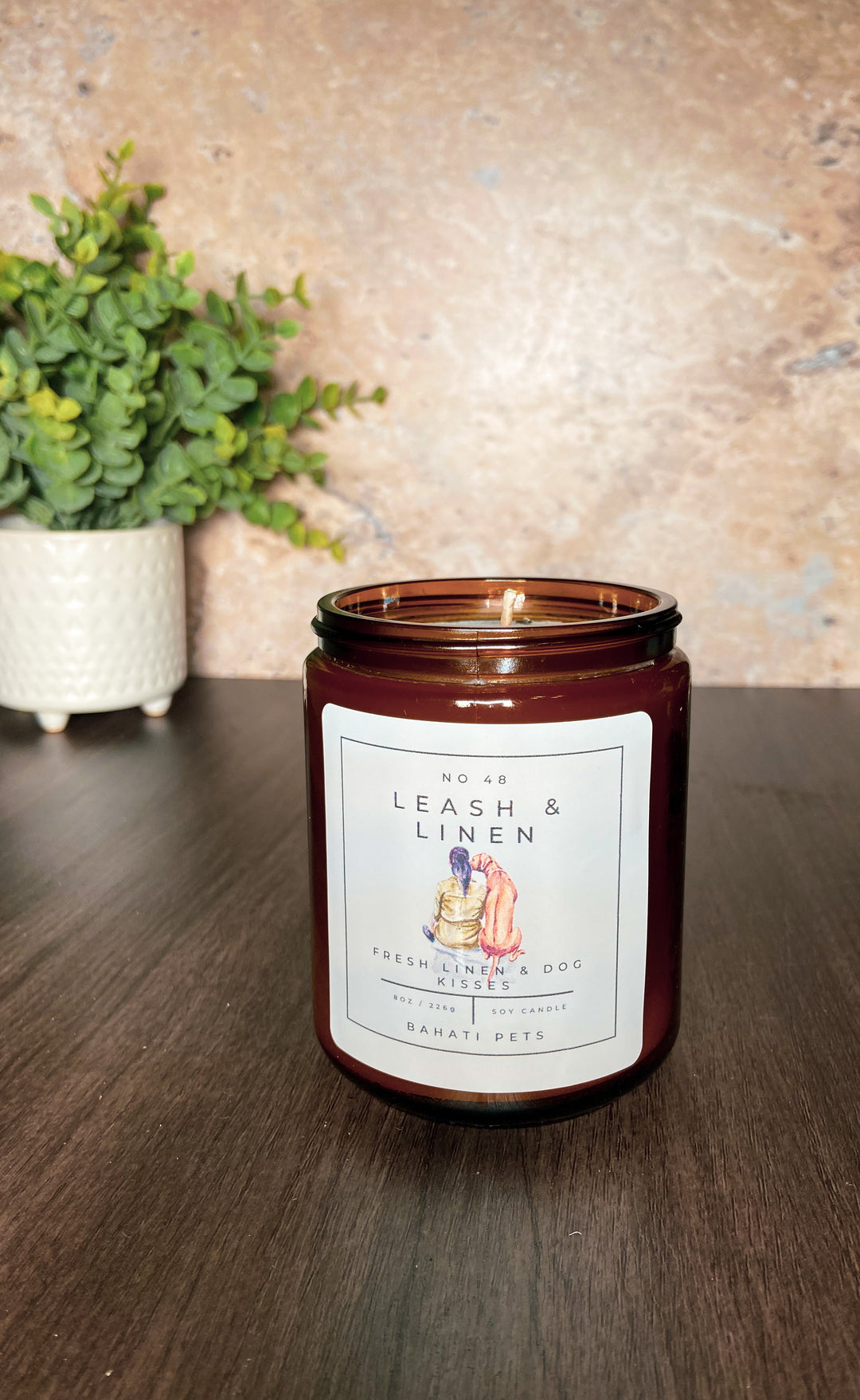 Leash & Linen 8 ounce Odor Eliminating Soy Candle