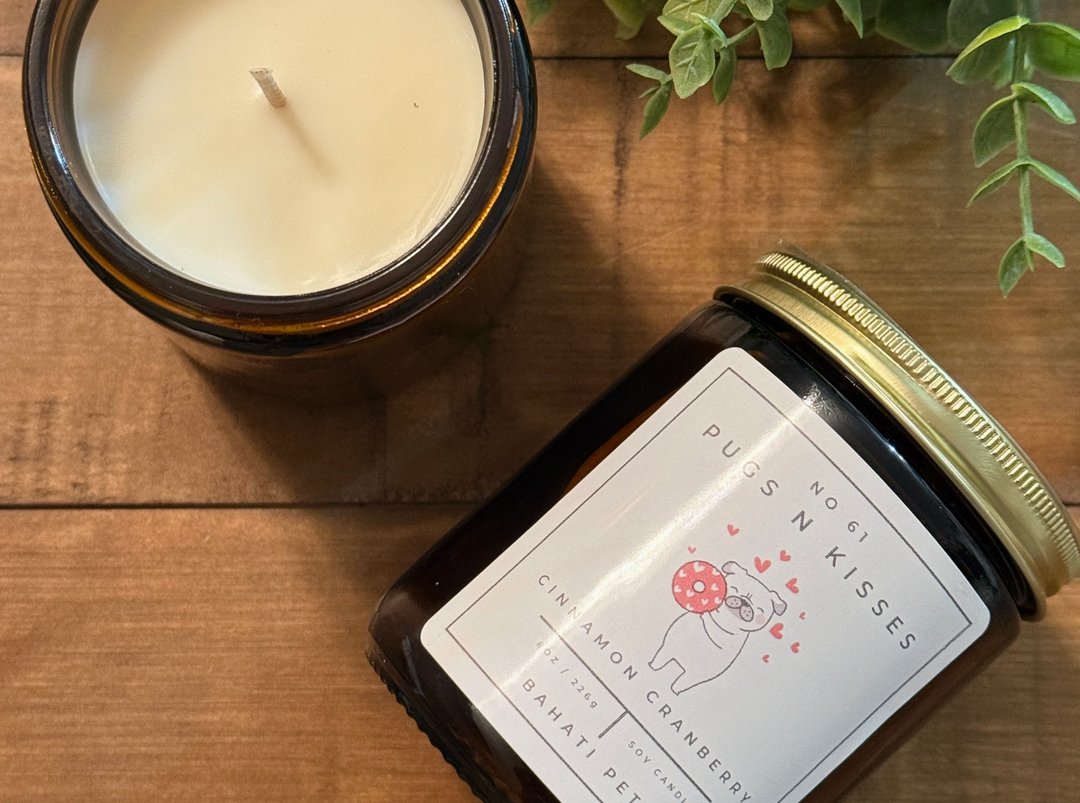 Pugs N Kisses 8 oz soy candle